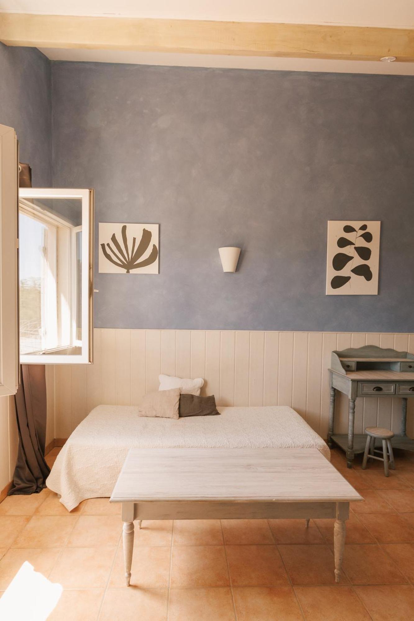 류넬 Mas Saint-Ange B&B 외부 사진