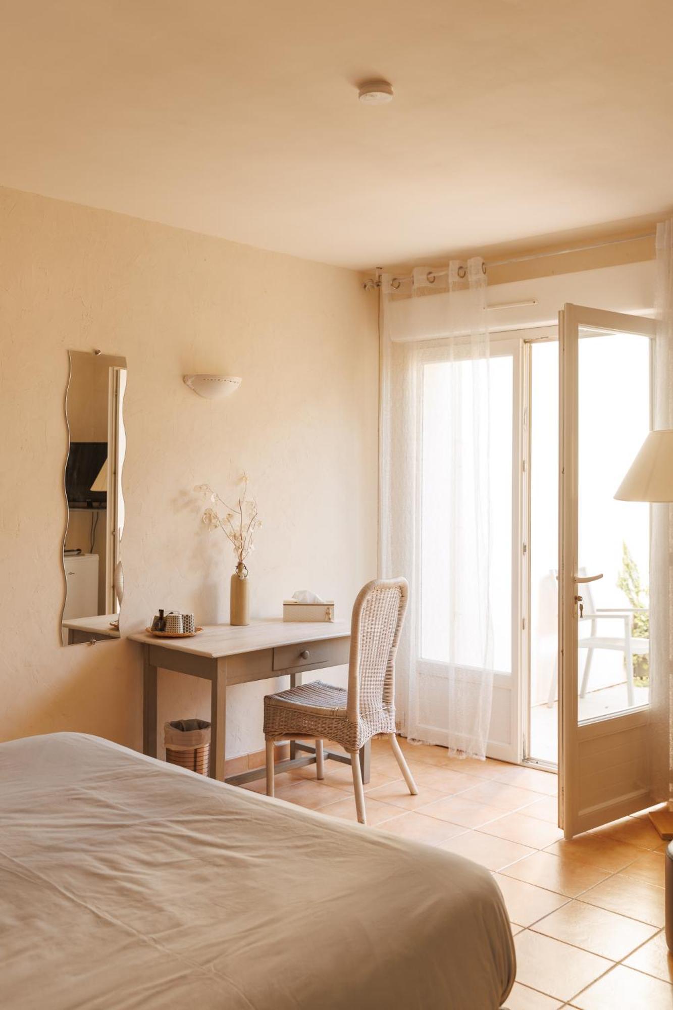 류넬 Mas Saint-Ange B&B 외부 사진