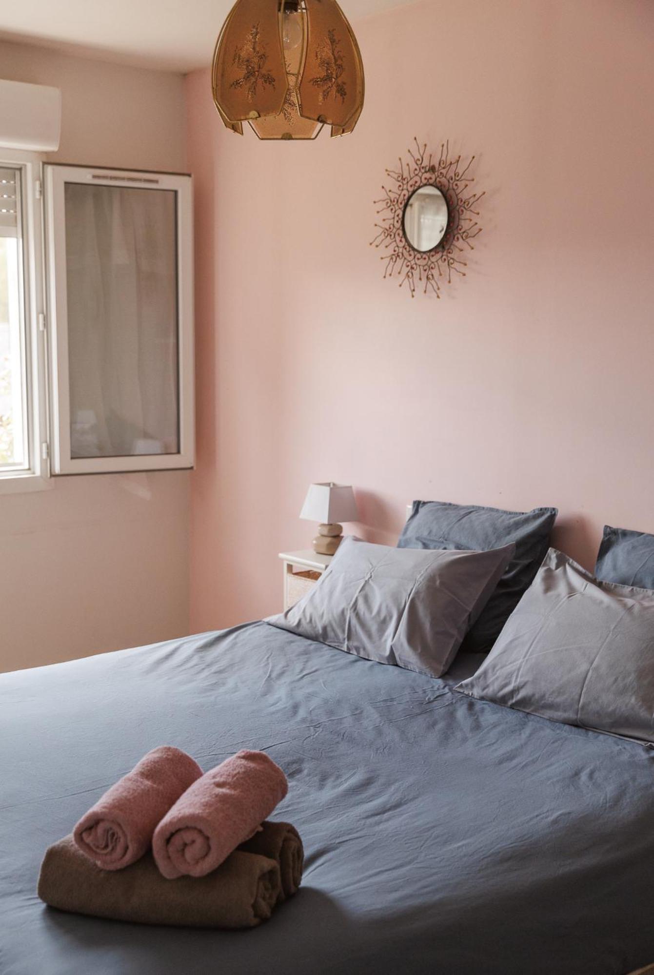 류넬 Mas Saint-Ange B&B 외부 사진